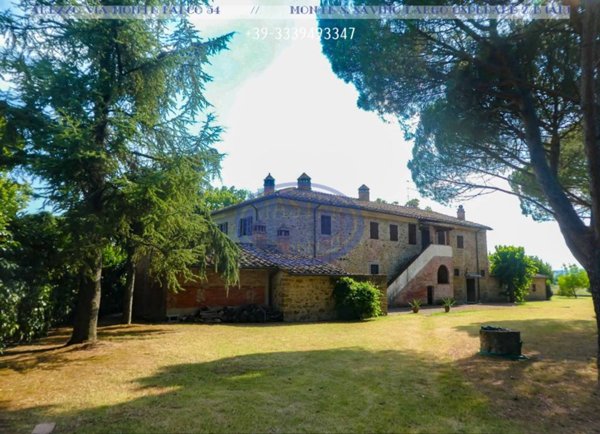casa indipendente in vendita ad Arezzo in zona San Zeno
