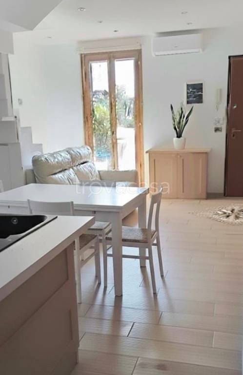 casa indipendente in vendita ad Arezzo in zona Quarata