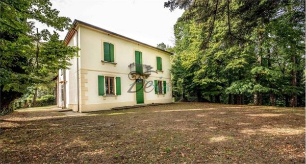 casa indipendente in vendita ad Arezzo in zona Santa Firmina