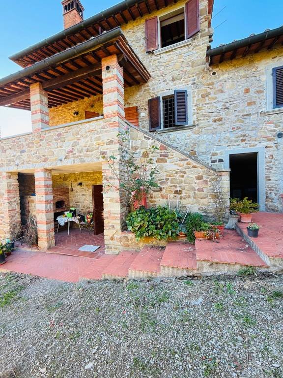 villa in vendita ad Arezzo in zona Pratantico-Indicatore
