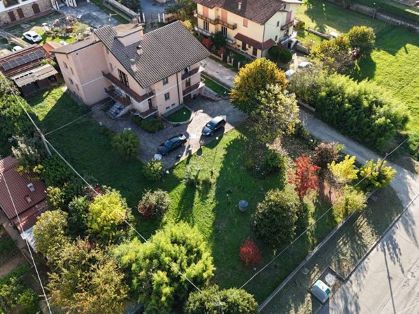 casa indipendente in vendita ad Arezzo in zona San Zeno