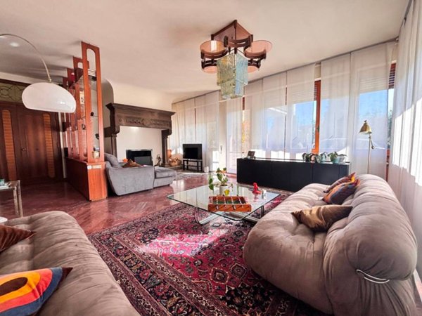 casa indipendente in vendita ad Arezzo in zona Santa Firmina