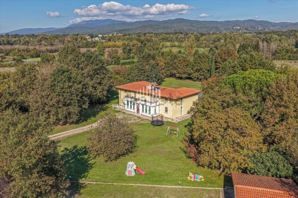 casa indipendente in vendita ad Arezzo in zona San Leo