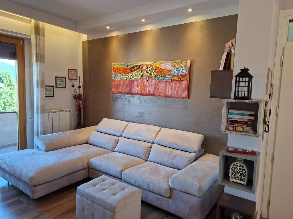 appartamento in vendita ad Arezzo in zona Puliciano