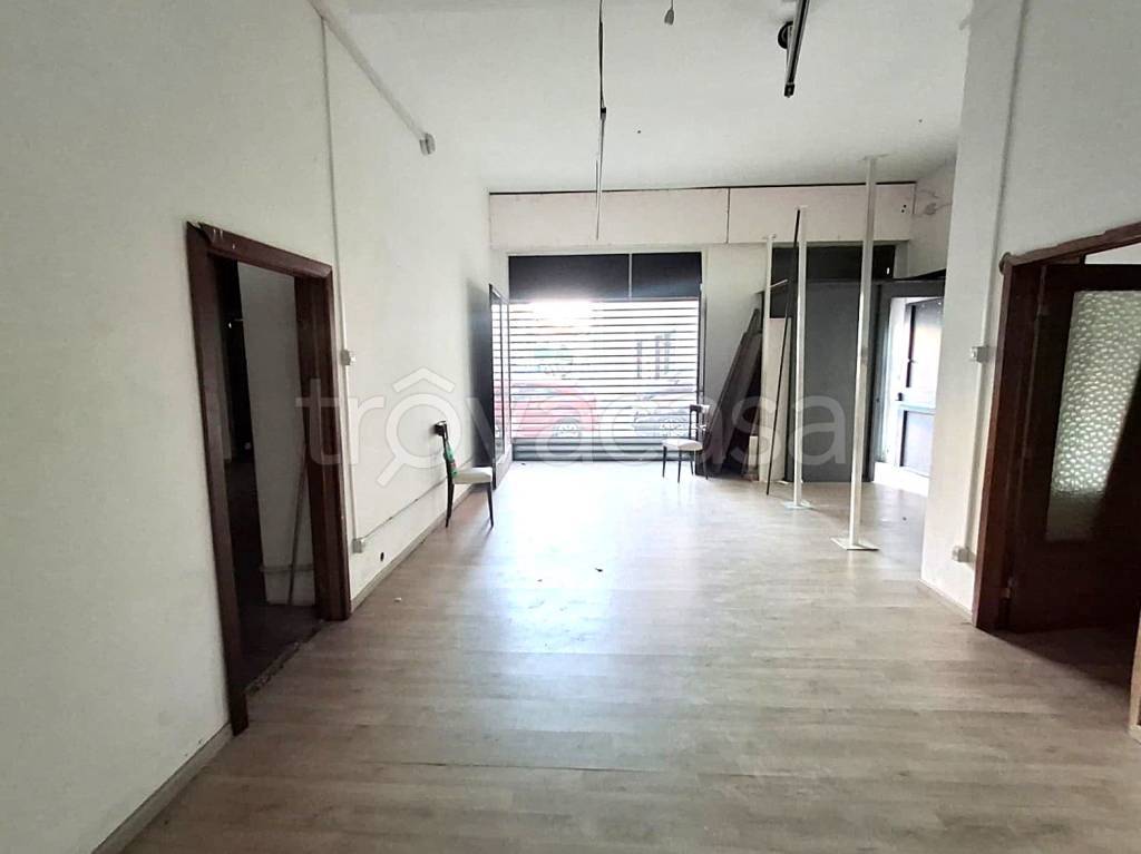 locale commerciale in vendita ad Arezzo