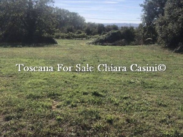 terreno agricolo in vendita ad Arezzo in zona Terrarossa