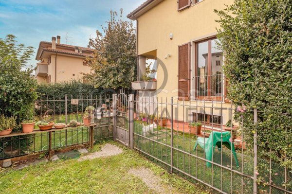 casa indipendente in vendita ad Arezzo