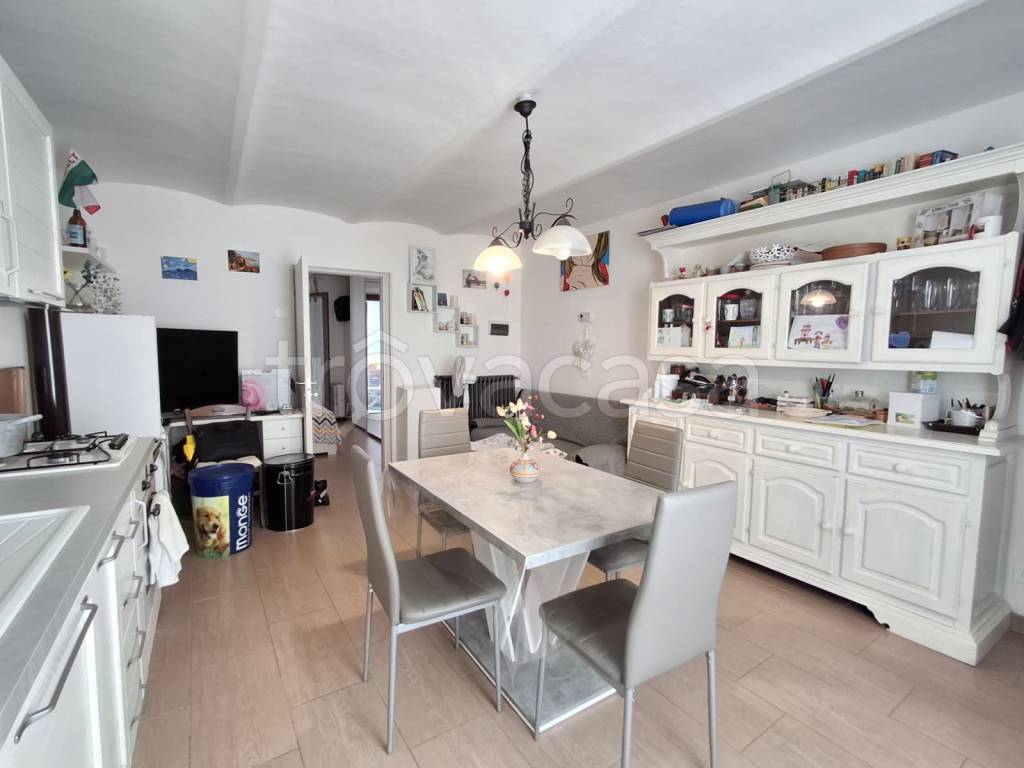 casa indipendente in vendita ad Arezzo