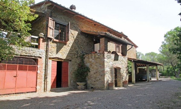 casale in vendita ad Arezzo