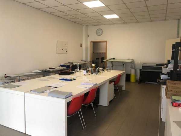 ufficio in vendita ad Arezzo in zona Fiorentina