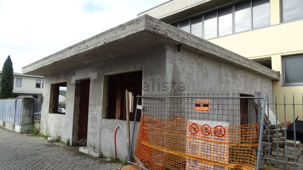 negozio in vendita ad Arezzo