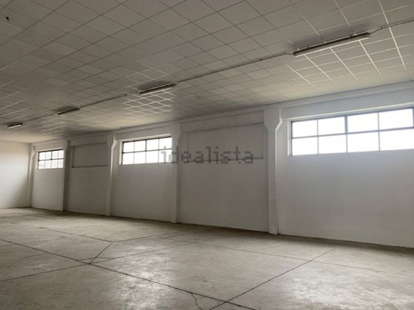 locale di sgombero in vendita ad Arezzo in zona San Zeno