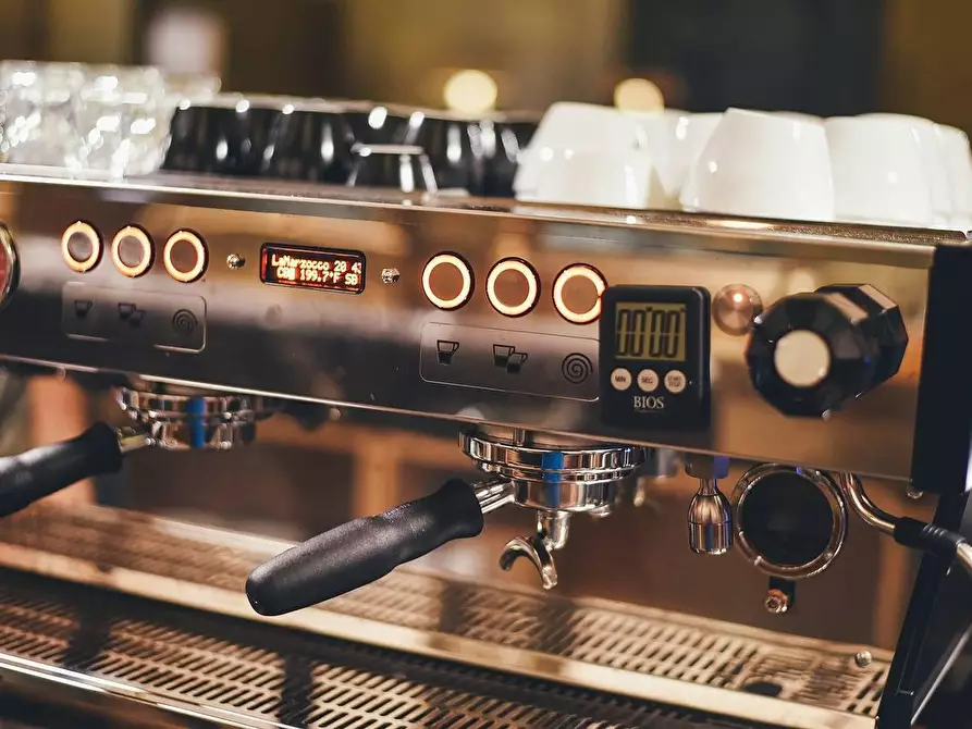 negozio in vendita ad Arezzo in zona Centro Città