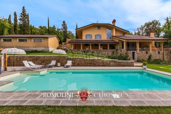 casa indipendente in vendita ad Arezzo in zona Chiassa-Tregozzano