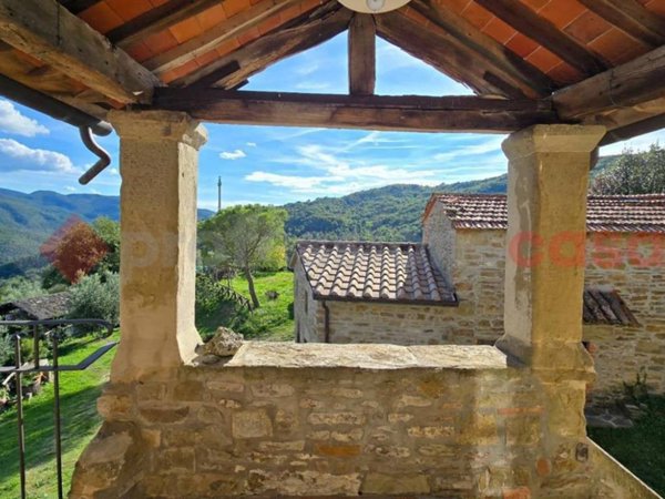 appartamento in vendita ad Arezzo in zona Antria