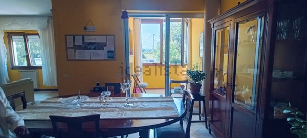 casa indipendente in vendita ad Arezzo in zona Quarata