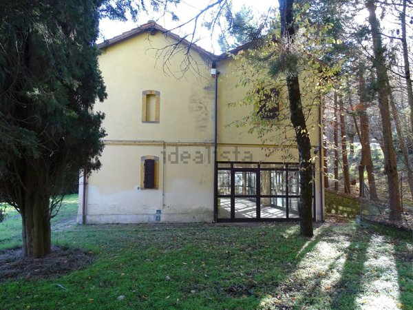 casa indipendente in vendita ad Arezzo in zona Santa Firmina