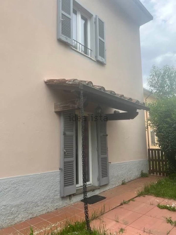 casa indipendente in vendita ad Arezzo in zona Rigutino