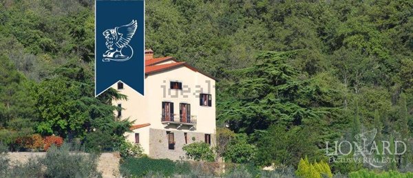 casa indipendente in vendita ad Arezzo in zona San Zeno