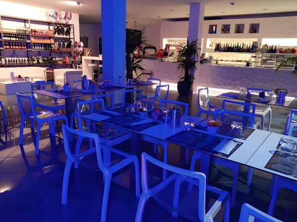 negozio in vendita ad Arezzo