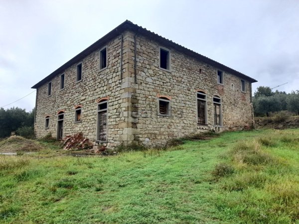 casa indipendente in vendita ad Arezzo