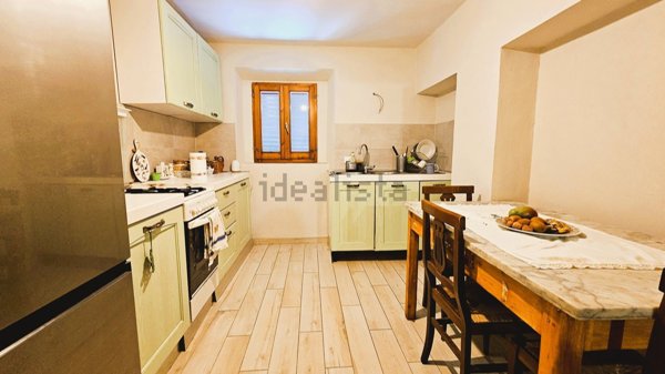 casa indipendente in vendita ad Arezzo in zona Centro Città