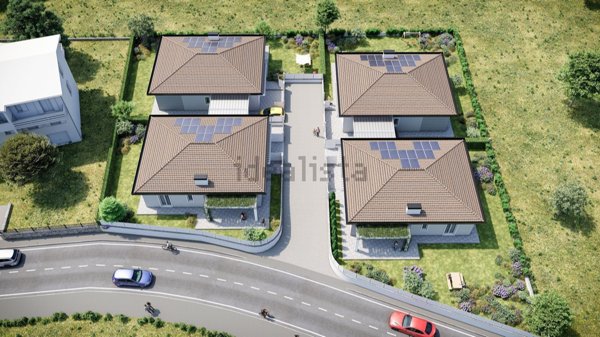 casa indipendente in vendita ad Arezzo in zona Agazzi