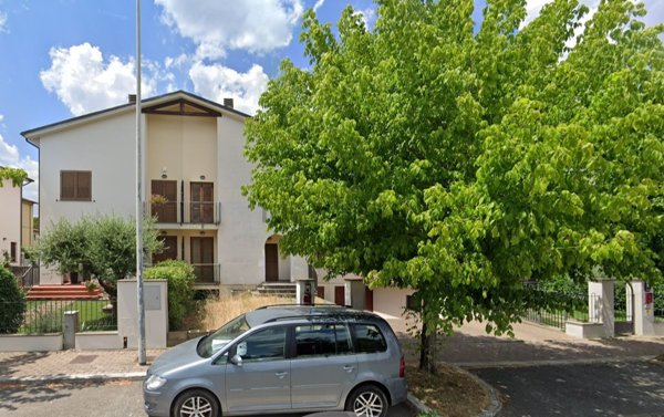 casa indipendente in vendita ad Arezzo in zona San Leo