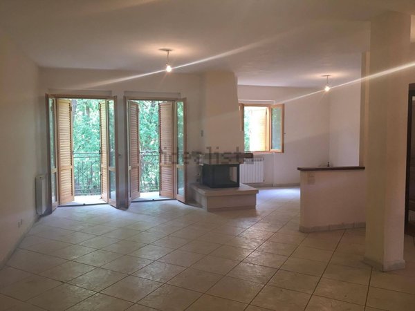 casa indipendente in vendita ad Arezzo in zona San Leo