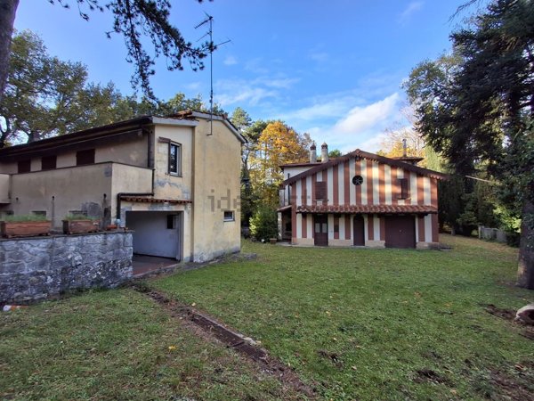 casa indipendente in vendita ad Arezzo in zona Santa Firmina