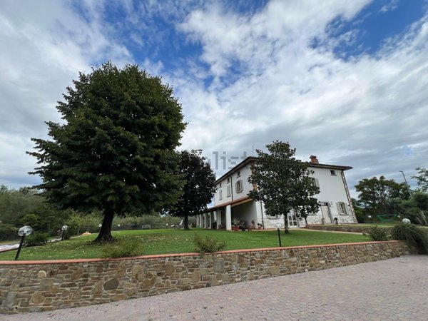 casa indipendente in vendita ad Arezzo in zona Campoluci