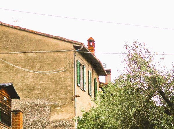 casa indipendente in vendita ad Arezzo in zona Puliciano