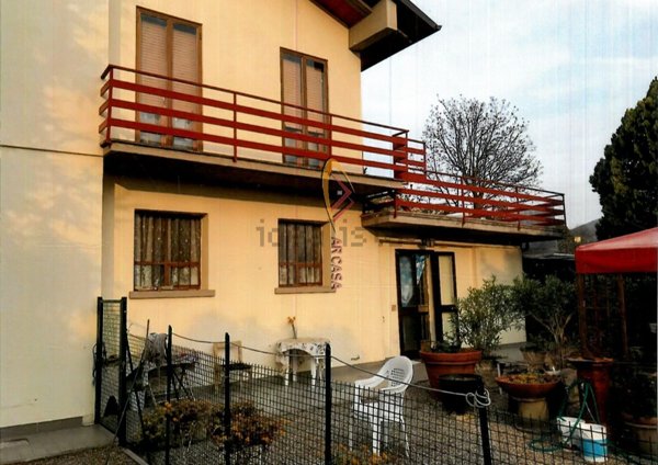 casa indipendente in vendita ad Arezzo in zona San Zeno