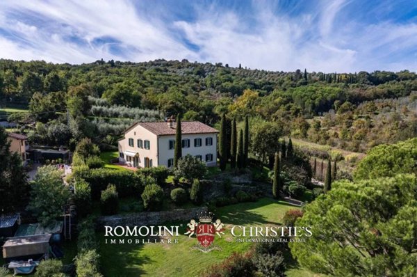 casa indipendente in vendita ad Arezzo in zona Centro Città