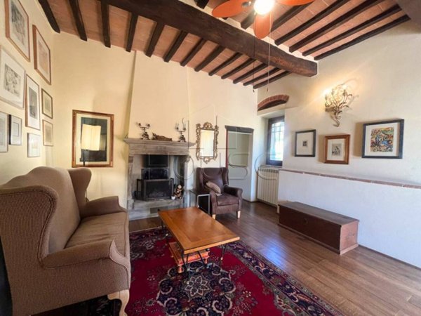 appartamento in vendita ad Arezzo in zona Zona La Pace