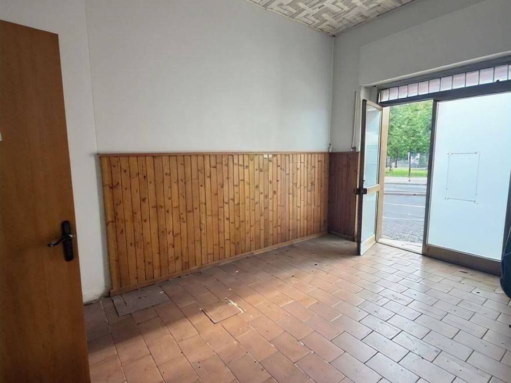negozio in vendita ad Arezzo