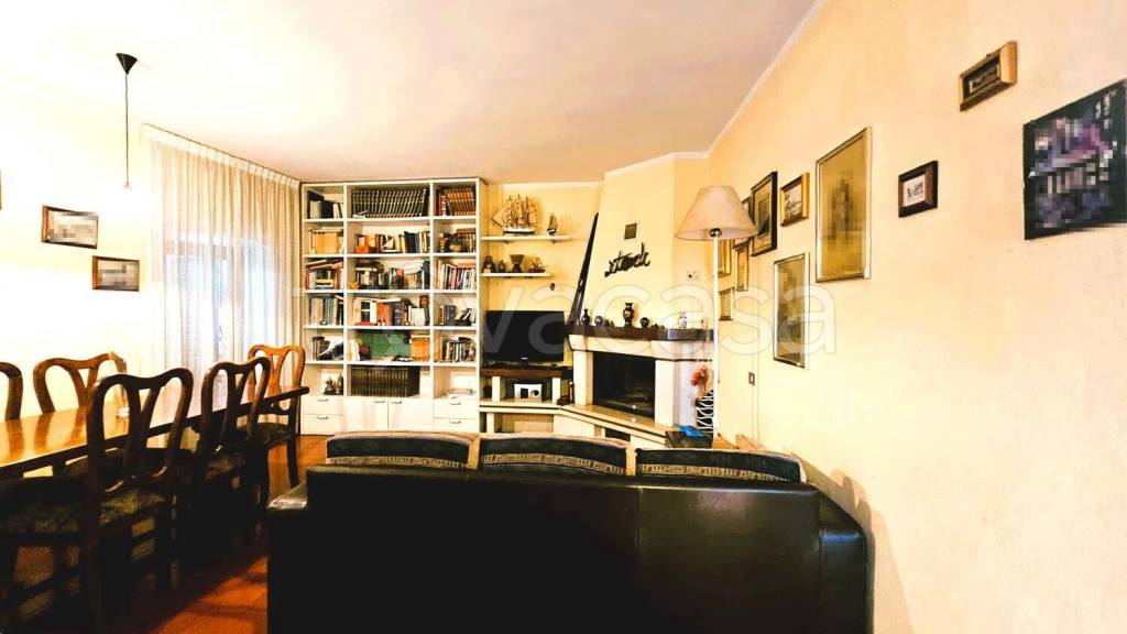 appartamento in vendita ad Arezzo in zona Quarata