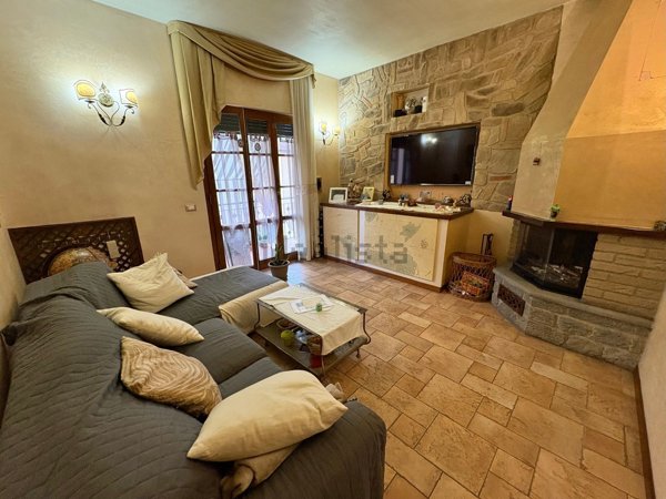 appartamento in vendita ad Arezzo in zona Pratantico-Indicatore