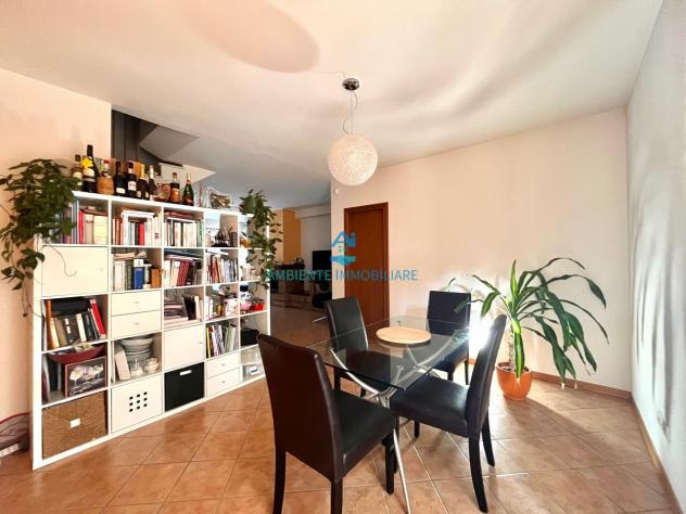 casa indipendente in vendita ad Arezzo in zona Centro Città