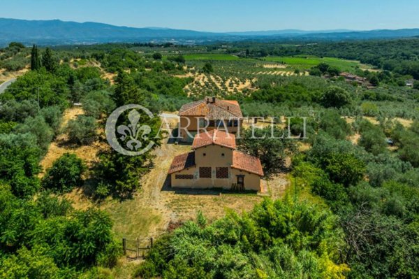 casa indipendente in vendita ad Arezzo in zona Pratantico-Indicatore