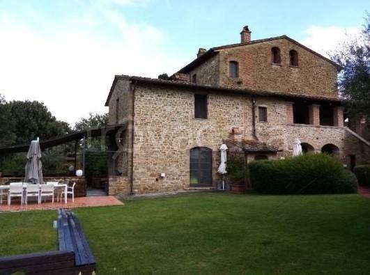 casa indipendente in vendita ad Arezzo in zona Santa Firmina