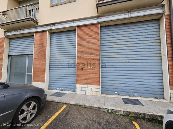 locale commerciale in vendita ad Arezzo