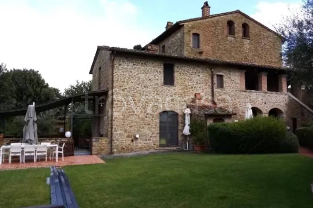 casa indipendente in vendita ad Arezzo in zona Santa Firmina