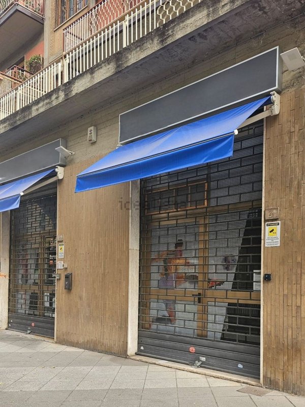 locale commerciale in vendita ad Arezzo