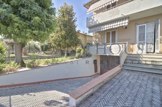 appartamento in vendita ad Arezzo in zona Ceciliano