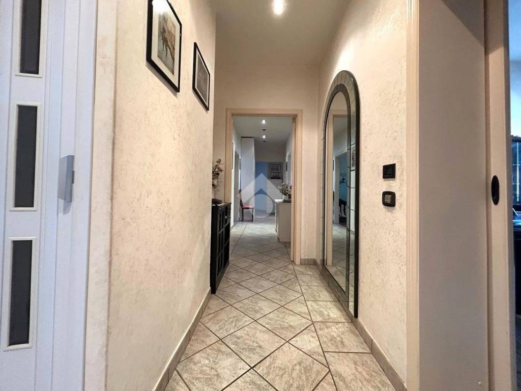 casa indipendente in vendita ad Arezzo