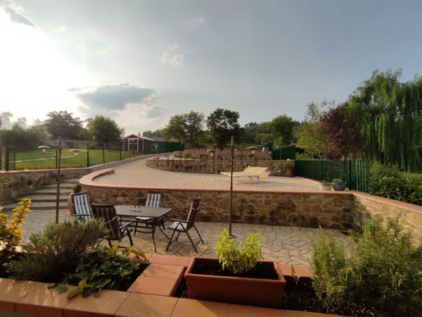 casa indipendente in vendita ad Arezzo