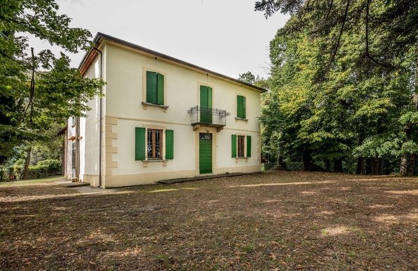 casa indipendente in vendita ad Arezzo in zona Centro Città