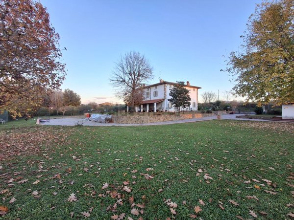 casa indipendente in vendita ad Arezzo in zona Campoluci