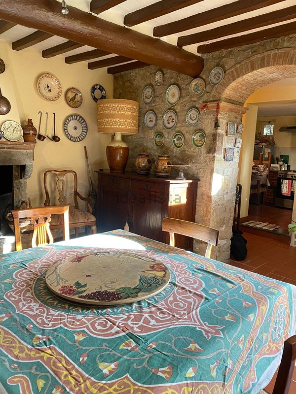 casa indipendente in vendita ad Arezzo in zona Antria